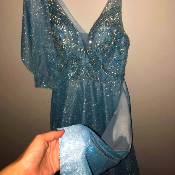 Gown size M (6) Juliet Blue shinning dress + Free shawl 💙 - Picture 7 of 12